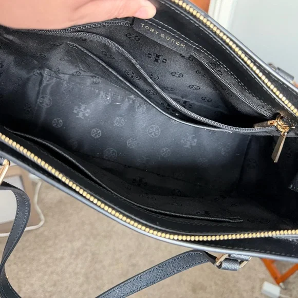 Tory Burch Black Leather Shoulder Bag - Picture 2 of 7